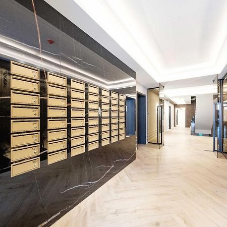 Brand New Luxury Apartment In The Heart Of Брашов Екстер'єр фото