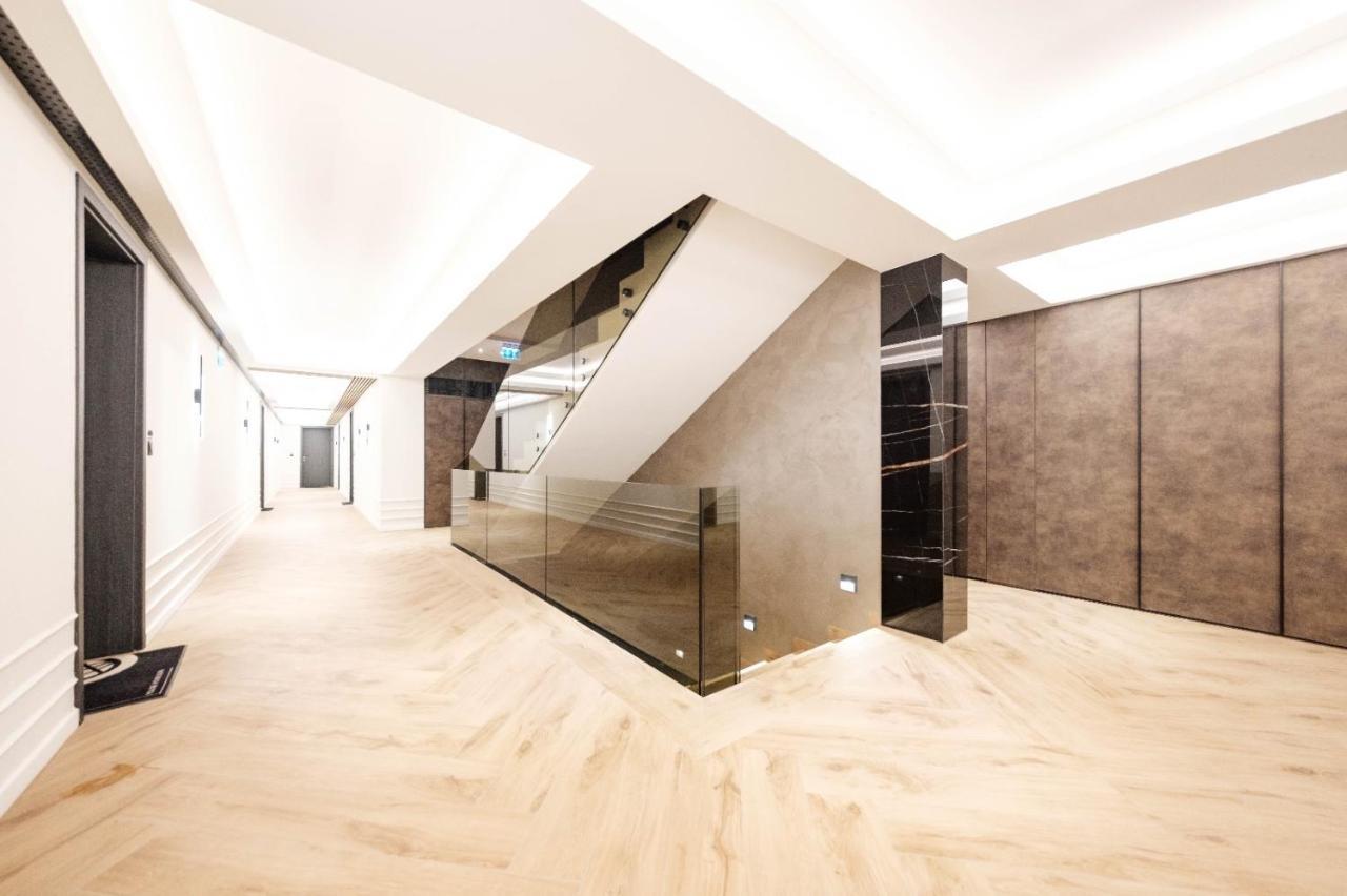 Brand New Luxury Apartment In The Heart Of Брашов Екстер'єр фото